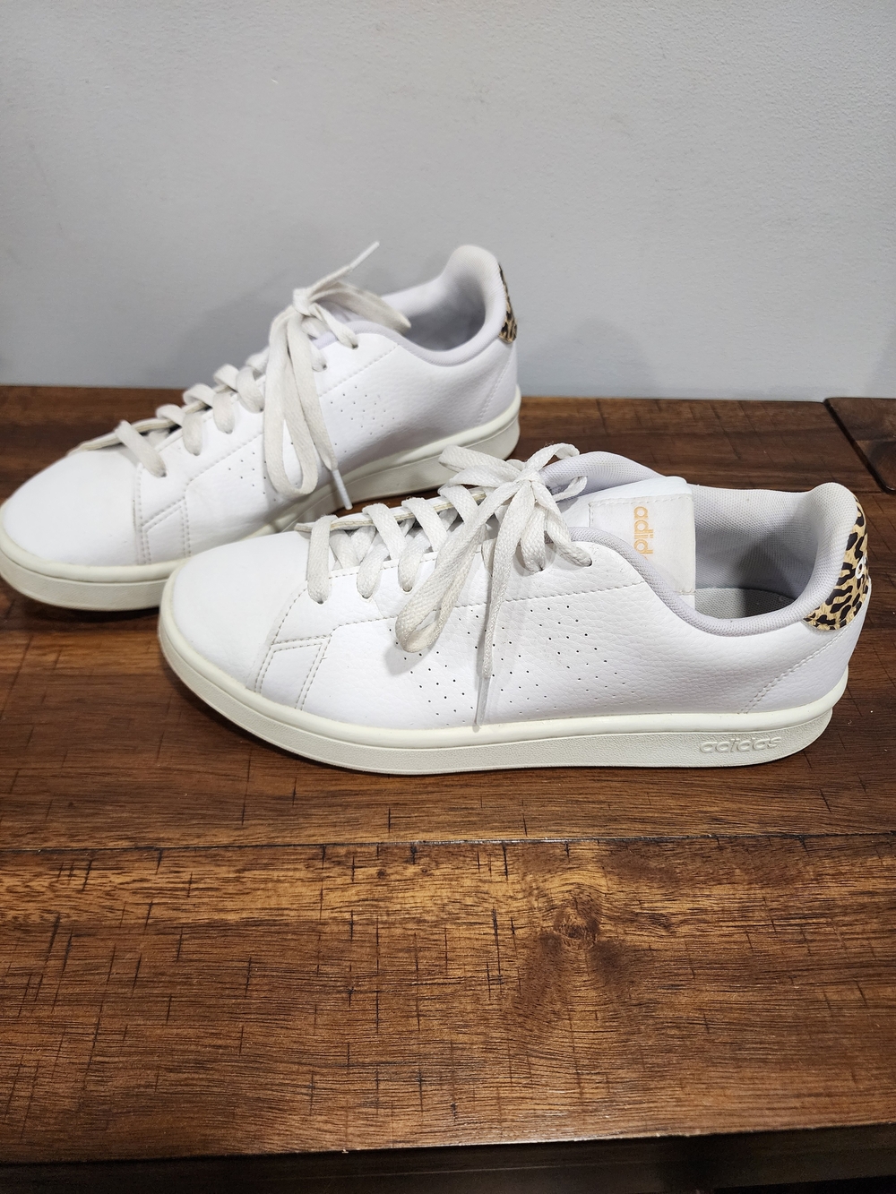 adidas Advantage Women's Low Top Sneakers White Leopard GW4850 Size 9